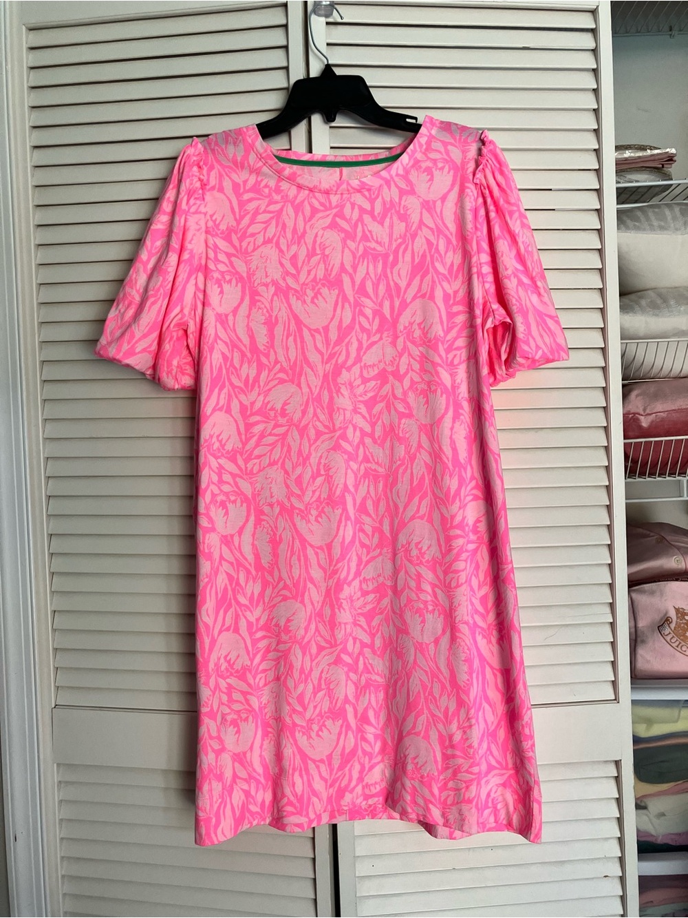 NWT Lilly Pulitzer Mercer Puff Sleeve Cotton T-Shirt
Dress Size XL - Picture 9 of 9